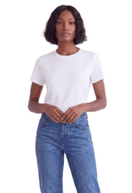Photo de personne d’exemple pour le changeur de vêtements IA